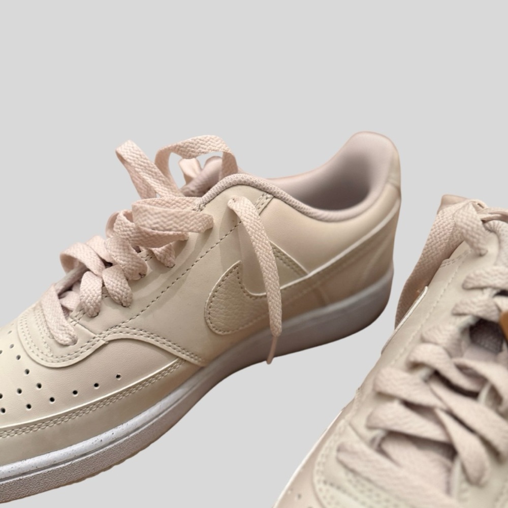 Nike MC Trainer 2 Women’s 9 Light Bone Neutral Sneakers - Picture 5 of 7